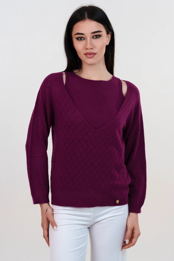 Twinset met opengewerkte V-hals en effen gebreid tanktopje van kasjmiermix