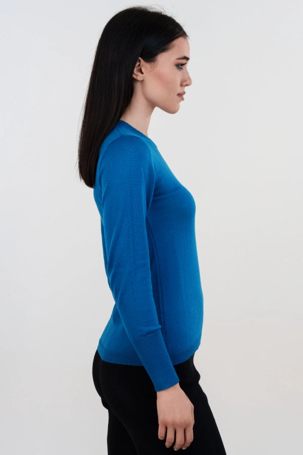 Basic crew neck sweater in fine merino wool plain knit