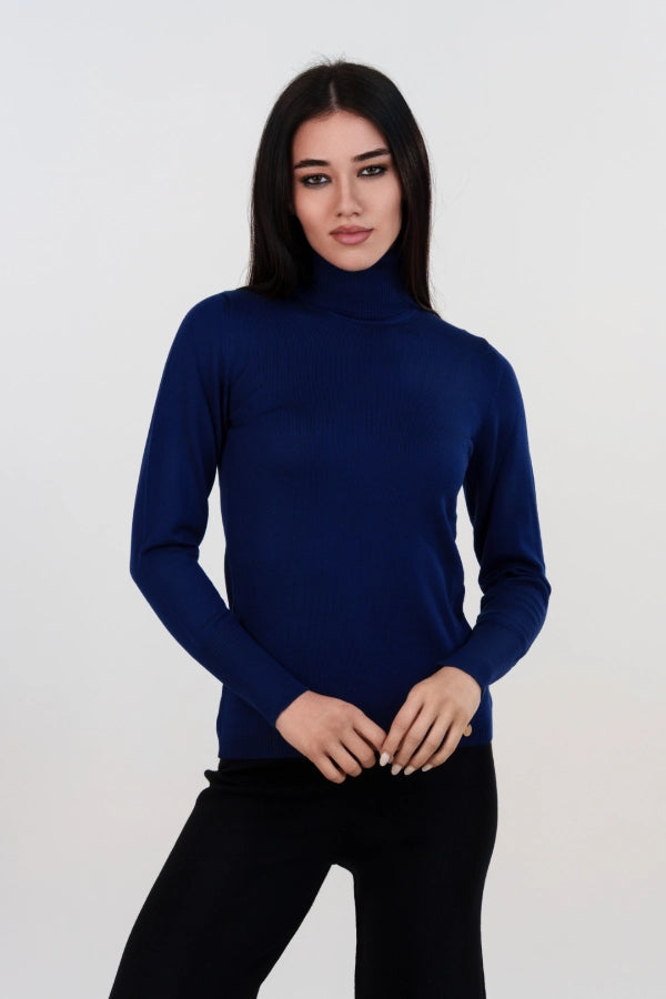 Pullover dolcevita basico a maglia rasata fine in lana merino