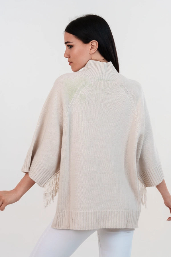 Mezzo collo oversize con frange alle maniche in cashmere blend