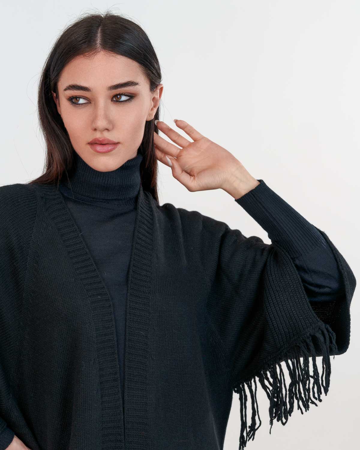 Kimono in maglia con frange e manica a tre quarti in cashmere blend