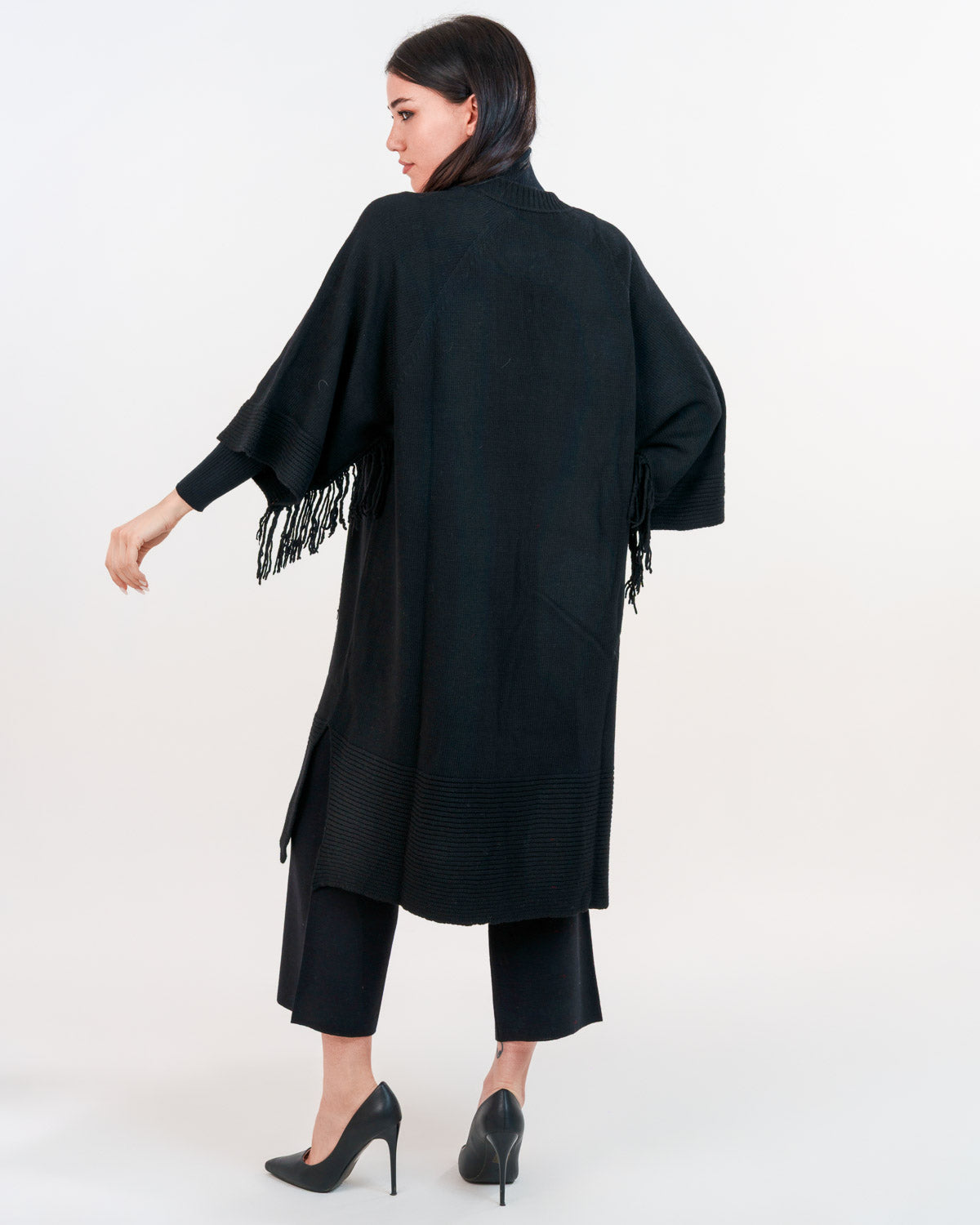 Three-quarter sleeve fringed cashmere blend kimono