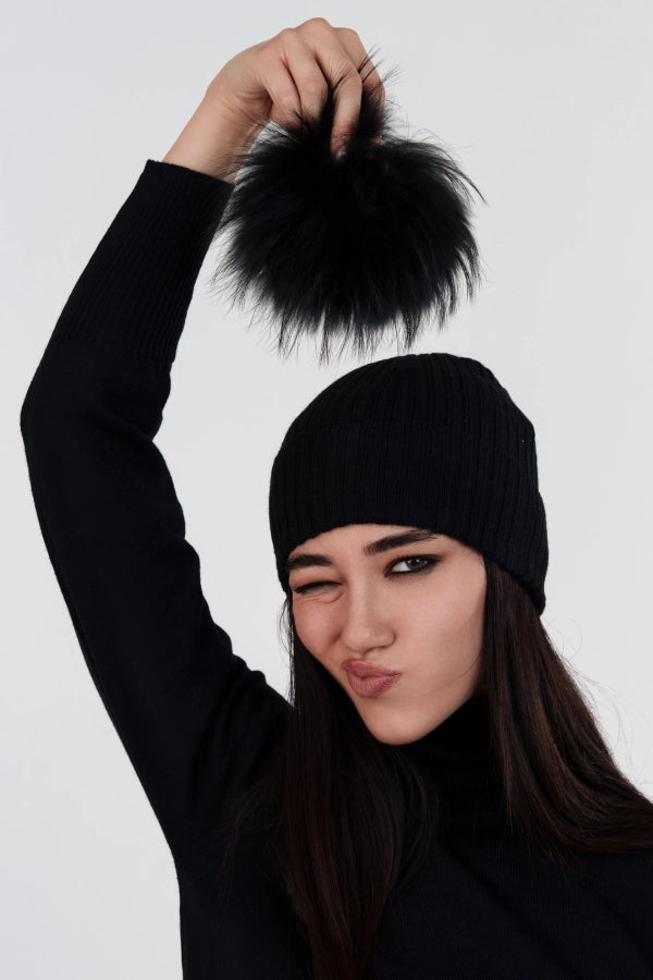 Ribbed cashmere blend hat with detachable pom pom