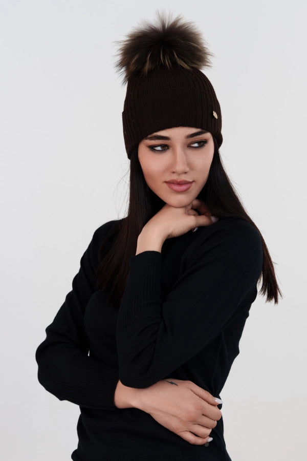 Ribbed cashmere blend hat with detachable pom pom