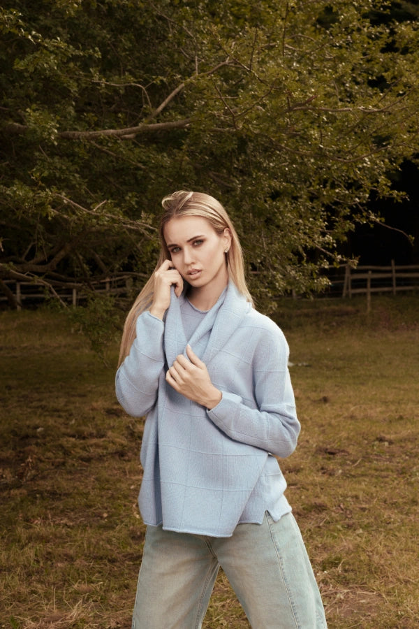 Pullover oversize con collo staccato in cashmere blend