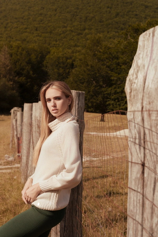 Pullover collo anello raglan con inserti a trecce in cashmere blend